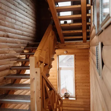 אורחן Oksamit *